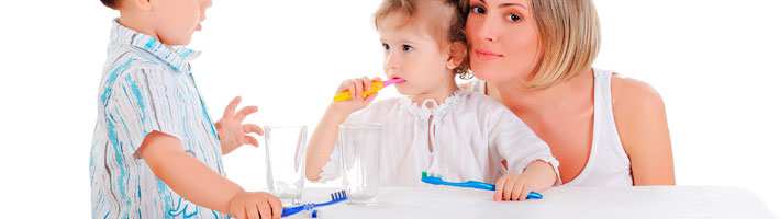 Dientes limpios en los niños Dientes limpios en los niños